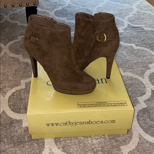 Cathy Jeans Booties